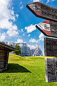 Blick von der Seiser Alm auf die Gebirgsgruppe Schlern, Compatsch, Südtirol, Alto Adige, Italien