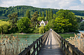 Holzbrücke über den Rhein zur Klosterinsel Werd, Stein am Rhein, Bodensee, Kanton Schaffhausen, Schweiz