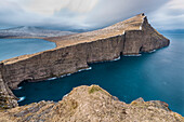 Der See Leitisvatn auf der Insel Vagar, Färöer Inseln, Dänemark