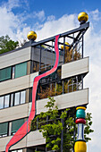 Fernwarme power plant, facade redesigned by eco-architect Friedensreich Hundertwasser, Spittelau, Vienna, Austria, Europe