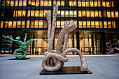 See John Chamberlain’s Crumpled Aluminium Foil Sculptures outside Seagram´s Building