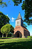 Kirche von Gross Zicker, Moenchgut, Rügen, Ostseeküste, Mecklenburg-Vorpommern, Deutschland