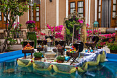 Haft-Sin-Tisch über des persische Neujahr, Iran, Asien