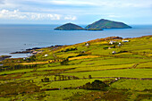 View from the roadside, Ring of Kerry, Iveragh Peninsula, Wild Atlantic Way, County Cork, Munster, Republic of Ireland, Europe