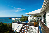 Die exklusive Villa im Lizard Island Resort liegt hoch über dem Meer, Lizard Island, Queensland, Australien