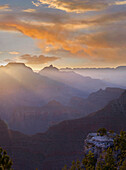 Sunrise at Yavapai Point with Vishnu Temple, Wotans Throne, Grand Canyon National Park, Arizona