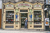 A Perola do Bolhao grocer, Art Nouveau shop front Porto , Portugal