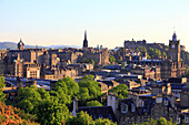UK, Scotland, Edinburgh, Calton Hill, Old Town, skyline