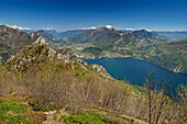 Tiefblick auf Gardasee und Gardaseeberge, Gardasee, Gardaseeberge, Trentino, Italien