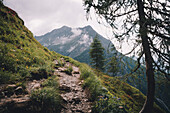 mountain trail direction Memminger Hütte, E5, Alpenüberquerung, 2nd stage, Lechtal, Kemptner Hütte  to Memminger Hütte, tyrol, austria, Alps