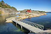 Kleine Brücke in Gjeving, Aust-Agder, Sørlandet, Südnorwegen, Norwegen, Skandinavien, Nordeuropa, Europa