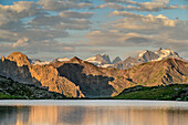 Lake Lac du Serpent with Ecrins, lake Lac du Serpent, Dauphine, Dauphiné, Hautes Alpes, France