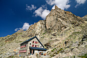 Hut Refuge du Soreiller with Aiguille Dibona, hut Refuge du Soreiller, Ecrins, National Park Ecrins, Dauphine, Dauphiné, Hautes Alpes, France