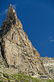 Hütte Refuge du Soreiller mit Aiguille Dibona, Refuge du Soreiller, Ecrins, Nationalpark Ecrins, Dauphine, Dauphiné, Hautes Alpes, Frankreich