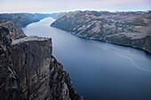 Foto Shooting am Preikestolen auch Prekestolen, Lysefjord, Provinz Rogaland, Norwegen, Skandinavien, Europa