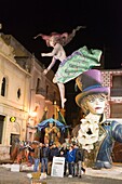 La Nit de la Cremà is the colophon to the festivities of Las Fallas. It is the night that the Fallas monuments burn.
