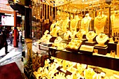 Gold, Schmuck, Schaufenster, Dubai City of Gold, Gold Souk, Deira, Dubai, VAE, Vereinigte Arabische Emirate