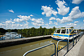 Kanalbrücke über den Allier, Pont canal de Guétin, Loire-Kanal, bei Nevers, Loire-Tal, Nievre, Centre, Frankreich