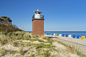 Leuchtturm Olhörn an der Promenade, Wyk, Insel Föhr, Nordfriesische Inseln, Schleswig-Holstein, Norddeutschland, Deutschland, Europa