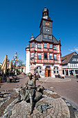 Marktplatz mit dem alten Rathaus von Lorsch, Hessen, Deutschland, Europa