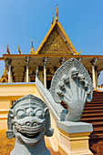 Guardian lion and snakehead Naga, Preah Tineang Tevea Vinichhay Throne Hall in the Royal Palace, City Centre, Phnom Penh, Cambodia, Indochina, Southeast Asia, Asia