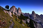 Nach Sonnenuntergang am Grödner Joch mit Sella, Dolomiten, Südtirol, Italien