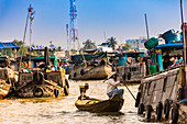 The floating market outside Can Tho, Vietnam, Indochina, Southeast Asia, Asia