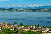 Neuenburg mit Neuenburgersee, Neuchatel mit Lac de Neuchatel, Berner Alpen im Hintergrund, Neuenburg, Schweiz