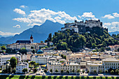 Stift Nonnberg und Hohensalzburg mit Hoher Göll, Salzburg, Österreich