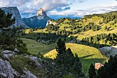 Frankreich, Isère, Regionaler Naturpark Vercors, Mont Aiguille (2086 m) vom Hochland von Vercors entfernt