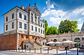 Ostrogski Palace, mansion in the city centre of Warsaw. Palace houses the Frederic Chopin Museum and National Institute of Frederic Chopin, Warsaw, Mazovia region, Poland, Europe\n\nWarszawa\npalac Ostrogskich\nmuzeum Fryderyka Chopina\nNarodowy Instytut Fryderyka Chopina\n\nWarsaw\npalace of Ostrogski family\nmuseum of Frederic Chopin\nNational Institute of Frederic Chopin\n
