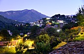 Abends im Bergdorf Levie im Alta Rocca, Süd- Korsika, Frankreich