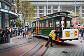 Operation of the old tram cable car in San Francisco, USA