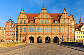 Gdansk, Main City, old town, old motlawa canal. Zielona (Green) gate. Gdansk, Main City, Pomorze region, Pomorskie voivodeship, Poland, Europe