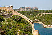 Die Zitadelle von Bonifacio auf schroffen Klippen, Bonifacio, Korsika, Frankreich, Mittelmeer, Europa