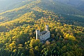 Frankreich, Bas Rhin, Weinstraße des Elsass, Burg Andlau (Luftaufnahme)