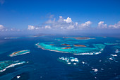Luftaufnahme der Tobago Cays, The Grenadines, St. Vincent und The Grenadines, Westindische Inseln, Karibik, Mittelamerika