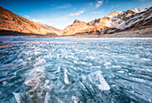 Eisblöcke, Montespluga, Chiavenna-Tal, Provinz Sondrio, Valtellina, Lombardei, Italien, Europa