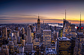 Stadtbild von Manhattan bei Sonnenuntergang, New York City, Vereinigte Staaten von Amerika, Nordamerika