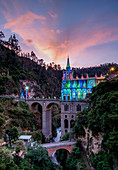 Las Lajas Sanctuary in der Abenddämmerung, Narino Departmant, Kolumbien, Südamerika
