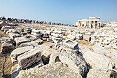 Besucher auf der Akropolis, Athen, Griechenland