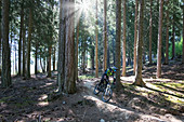 Mountainbiken am Holy Hansen Trail im Vinschgau, Italien\n