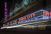 Die beleuchtete Radio City Music Hall, New York City ,USA