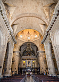 Im Inneren der Kirche San Cristobal, Havanna, Kuba