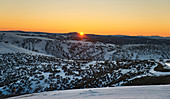 Sonnenaufgang im Skigebiet von Mount Hotham, Victoria, Australien