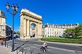 Frankreich, Gironde, Bordeaux, UNESCO-Weltkulturerbegebiet, Place de Bir Hakeim, Porte de Bourgogne oder Porte des Salinières aus dem 18.