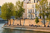 France, Paris, area listed as World Heritage by UNESCO, Ile Saint Louis, Quai d'Orleans