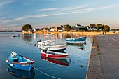 Frankreich, Morbihan, Belz, Fluss Etel, Saint Cado bei Sonnenuntergang