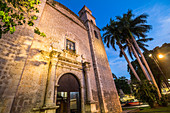 Iglesia el Jesus - Church in Merida at night, Yucatan, Mexico