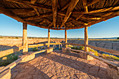 Sonnenuntergang vom Pavillon aus am Miller Point Overlook, Cathedral Gorge State Park, Panaca, Lincoln County, Nevada, USA